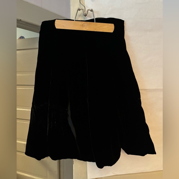 Full black velvet A-line skirt from Halogen size 2 - Picture 1 of 6